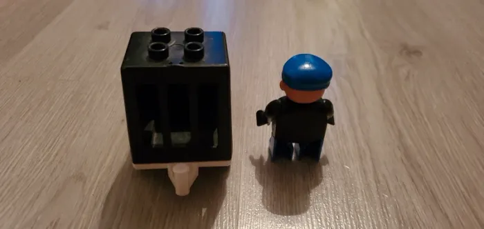 Lego duplo véhicule police - photo numéro 4