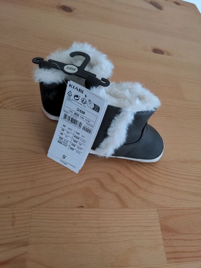 Chaussons fourrés 3/6 mois KIABI neufs - photo numéro 3