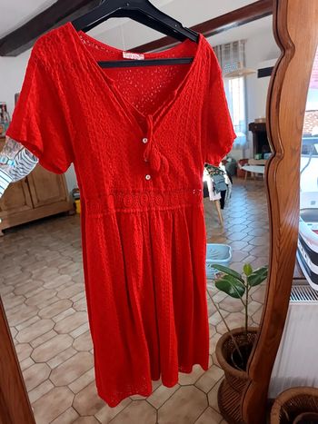 Robe midi rouge crochet