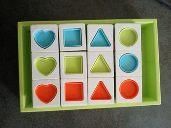 Lot de 12 cubes