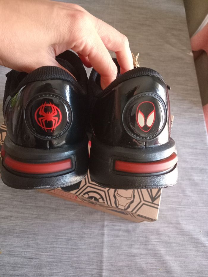 Basket marvel p38 adidas neuf - photo numéro 6