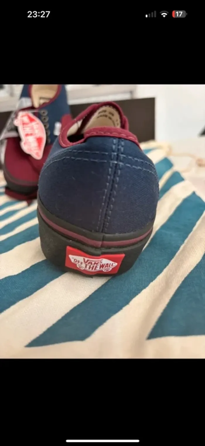 Vans Authentic Femme Taille 38 - Neuf avec Boîte et Sac - Bordeaux/Bleu Marine - photo numéro 7