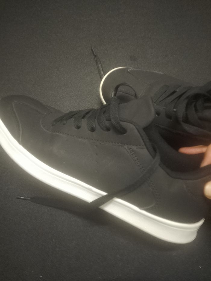 Baskets noires pointure 40 - photo numéro 5