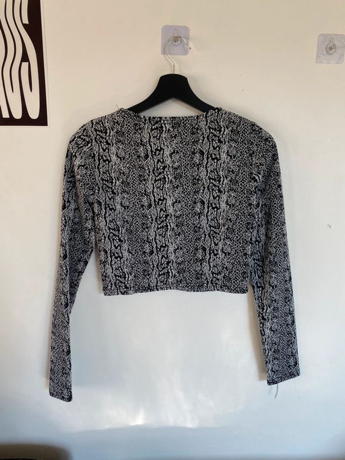 Crop top à imprimé serpent - photo numéro 2