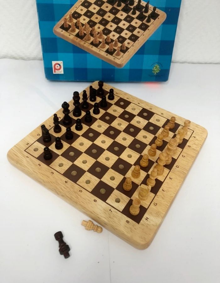 Jeu d’échecs de voyage en bois - photo numéro 3