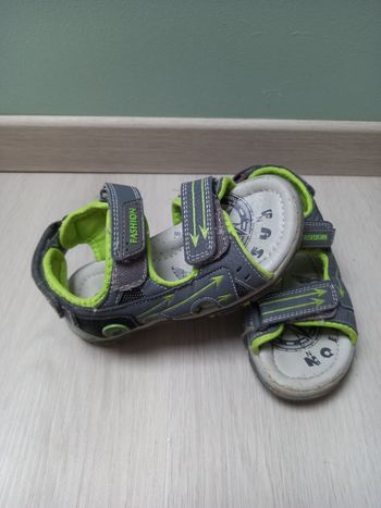 Sandales Fashion taille 28