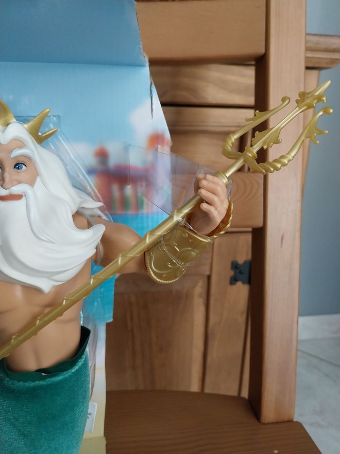 Poupée Roi Triton La Petite Sirène Ariel avec Trident coffret Disney - photo numéro 4