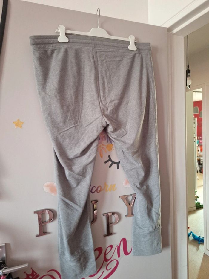 Jogging neuf - photo numéro 5