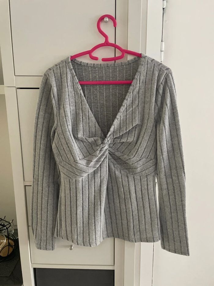 Pull gris