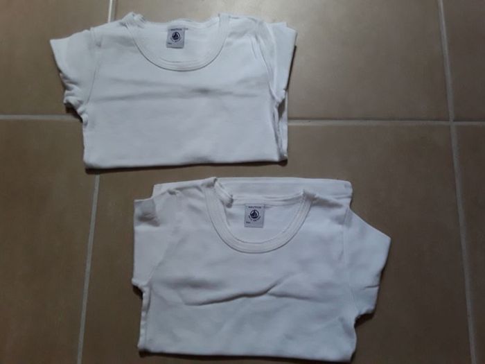 Lot 2 maillots de corps ML blancs fille 6 ans PETIT BATEAU TBE