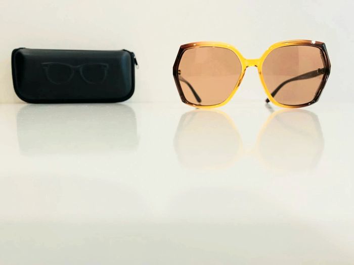 Lunette de soleil femme jaune marron et dorée UV protection catégorie 2 - photo numéro 8