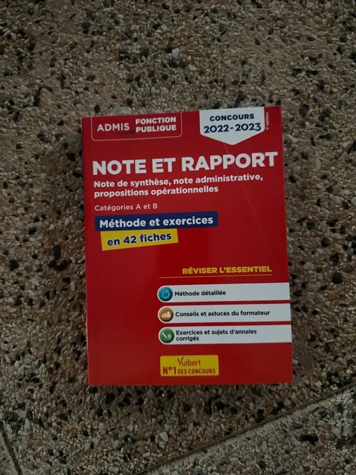 Livre, note et rappeur, fonction publique, 2022 2023