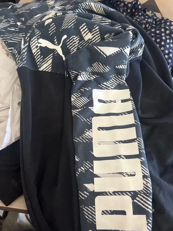Veste pour sport puma - taille 40 ou M oversize - très bon état - photo numéro 2