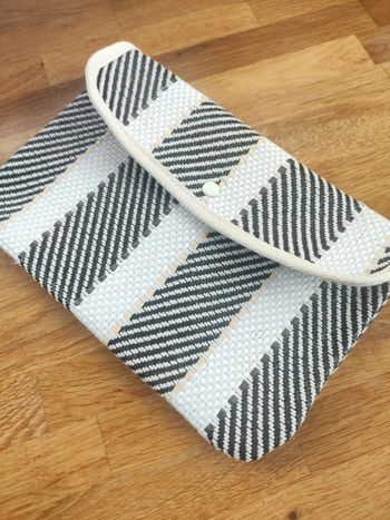 The Babooshka pochette ipad