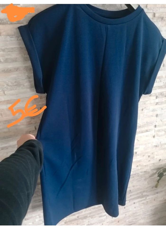 Robe Tee-shirt Neuve femme taille L - photo numéro 3