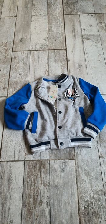 Veste lupilu 4 ans en très bon état
