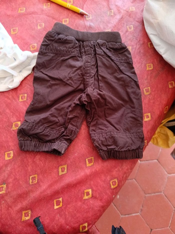 Pantalon 3 mois - photo numéro 2