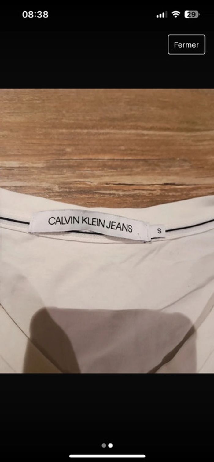 TEE shirt Calvin Klein blanc taille S - photo numéro 2