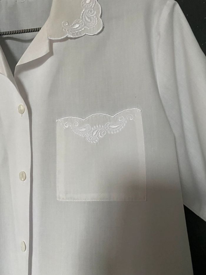 Chemisier col et poche brodé 38/40/42 voir mensurations - photo numéro 2
