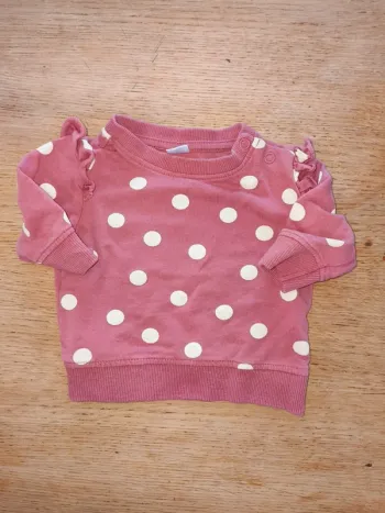 Pull rose très jolie fille 1 mois Zeeman 1 euro excellent état