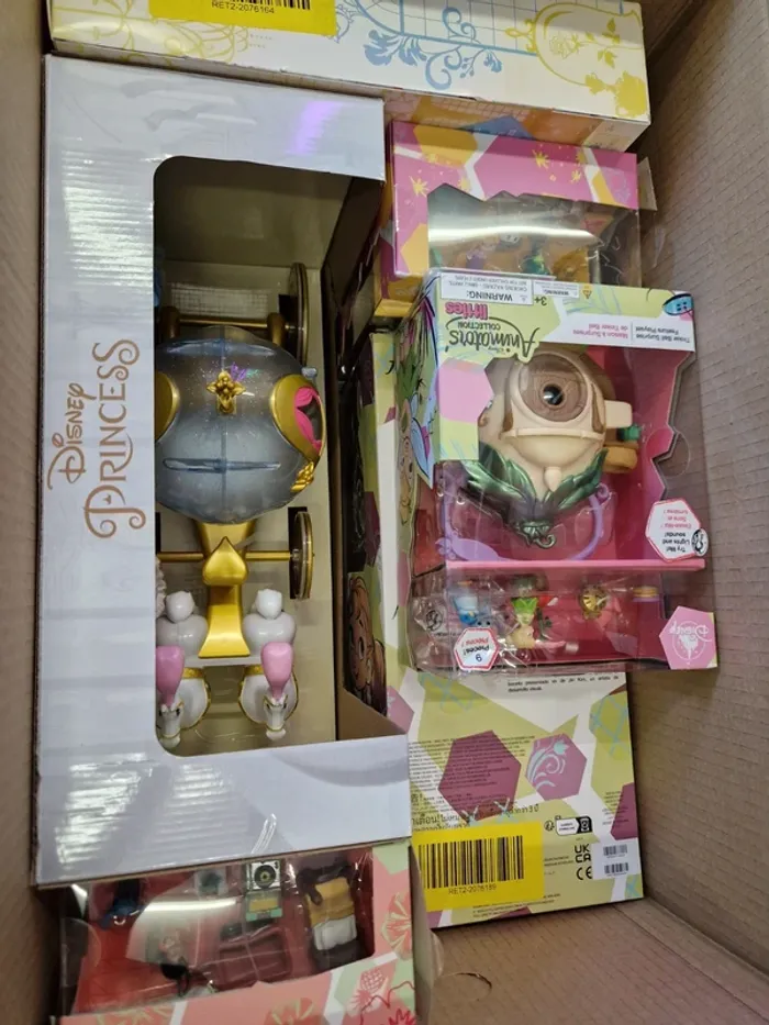 D216 - lot de 7 articles disney. poupées et figurines valeur environ 197€ - photo numéro 3