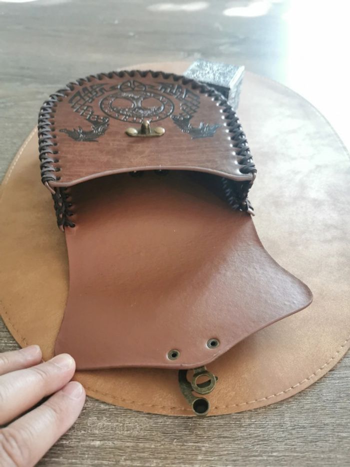 Saccoche style médiéval motifs viking marron - photo numéro 4