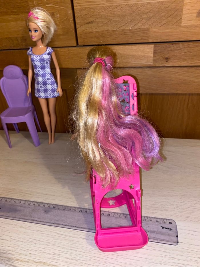 Barbie Mattel poupée coiffure salon coiffeuse - photo numéro 5