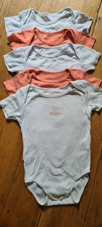 5 Bodies kiabi 24mois