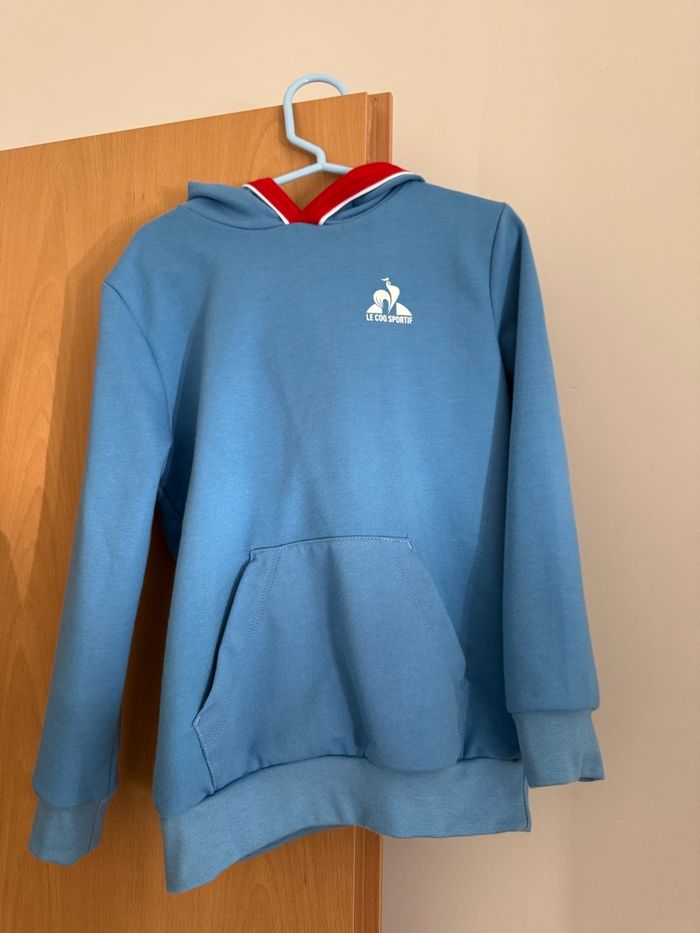 Swear à capuche ( le coq sportif)