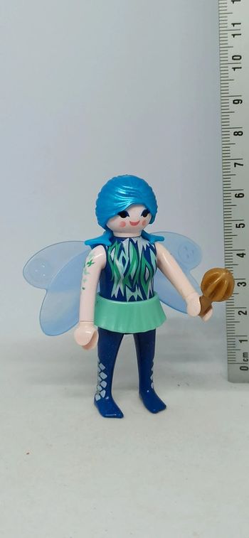 Femme fée avec cheveux et habits bleus playmobil