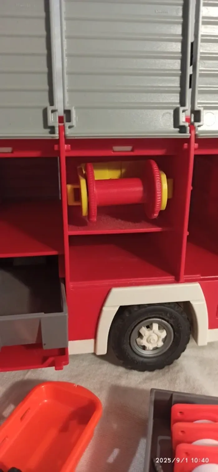 Camion de pompiers lumineux playmobil - photo numéro 5