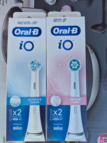 Brossettes oral b io ×4 Neuve. 