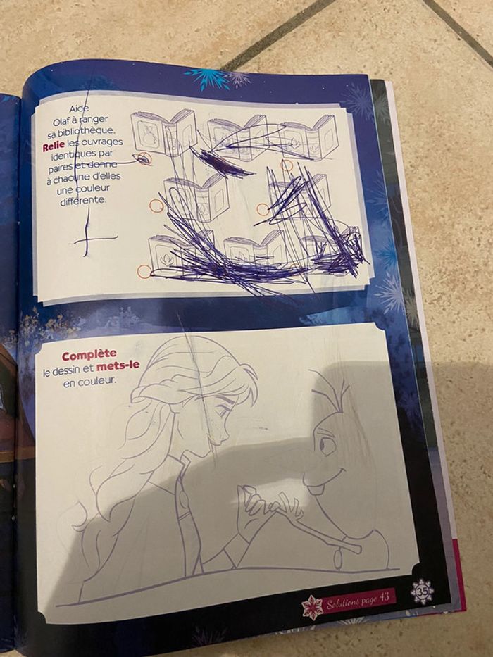 Carnet bloc à gratter et magasine reine des neiges - photo numéro 11