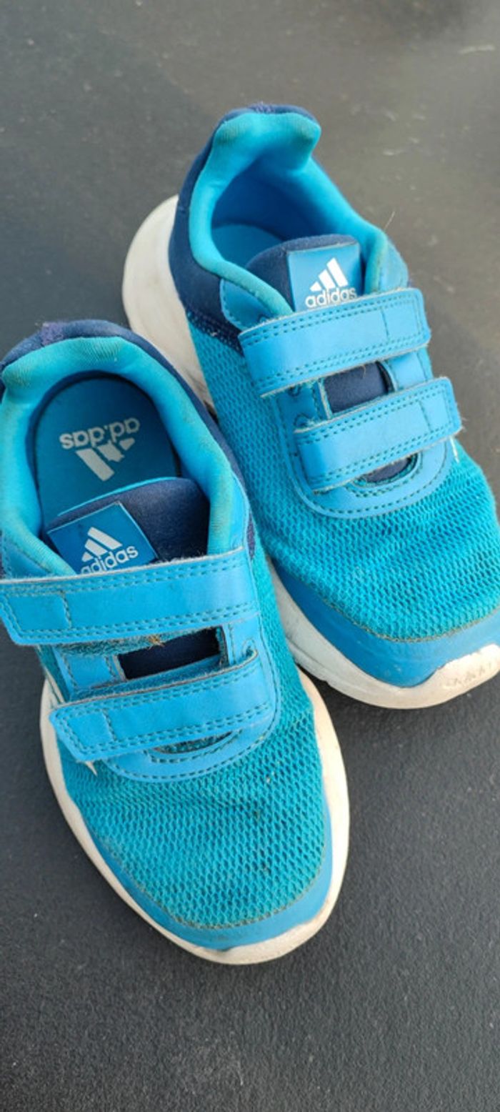 Paire de baskets Adidas T30 - photo numéro 2