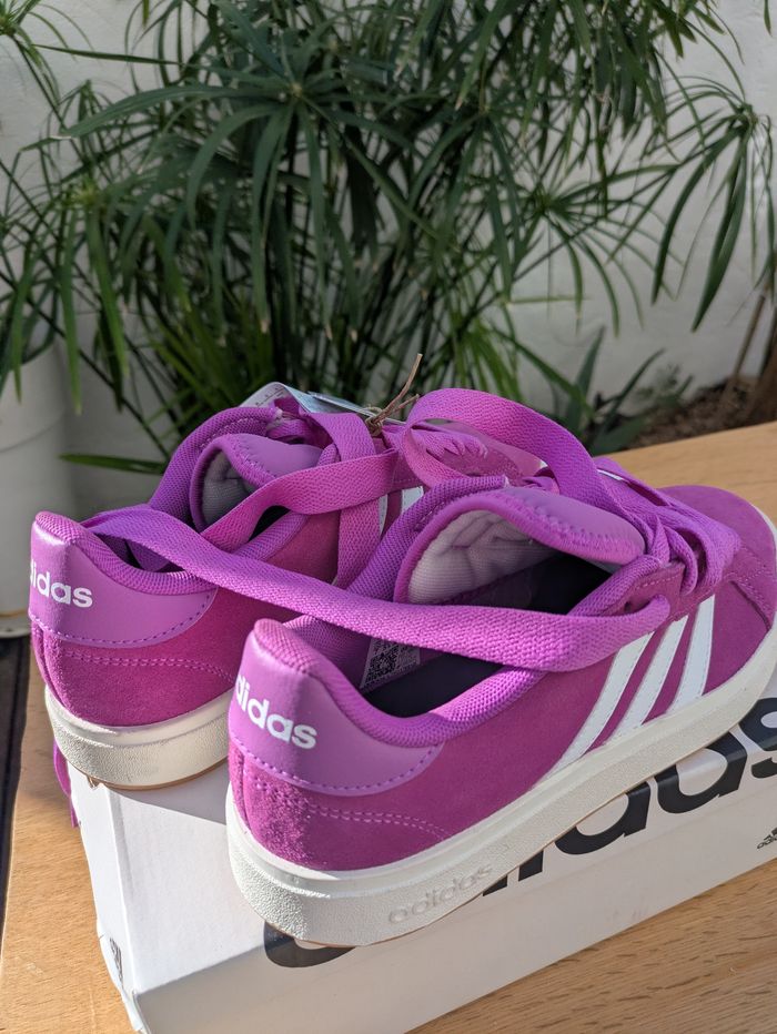 Jolie basket Adidas idée cadeau pour Noël - photo numéro 4