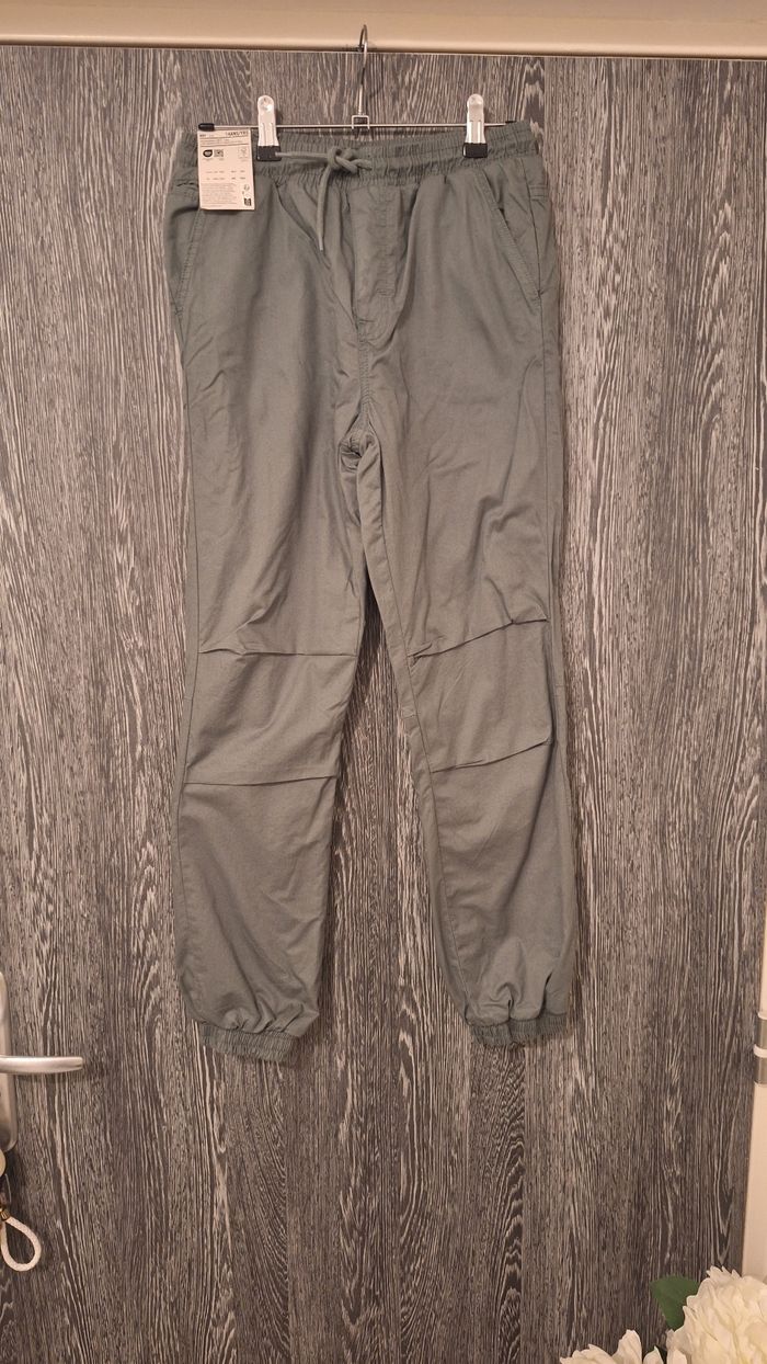 Pantalon jogger en toile kaki