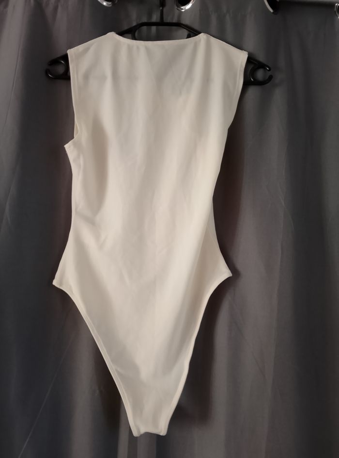 Body asymétrique - photo numéro 2