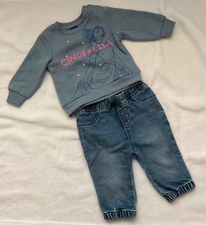 Ensemble 2 pièces Disney pull et jeans bleu taille 3-6 mois neuf