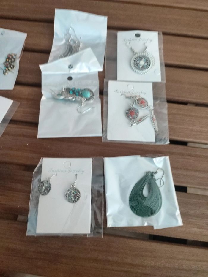 Lot 24 boucles d'oreilles fantaisie - photo numéro 4