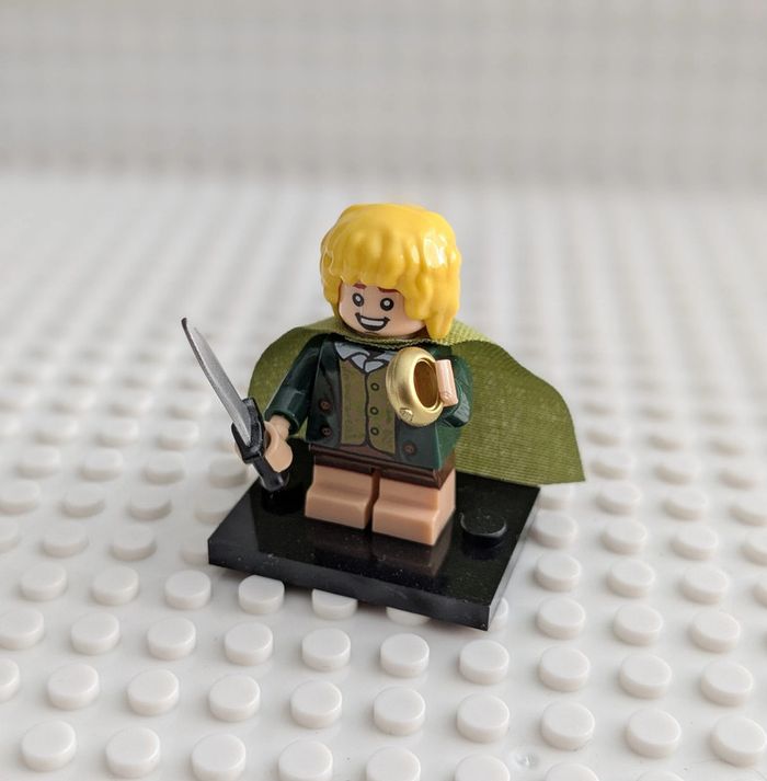 Figurine Seigneur des Anneaux : Sam Gamegie avec l'anneau , style lego