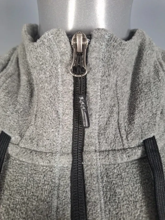 Veste polaire fine The North Face femme XL – Gris chiné – Capuche - brodé (616) - photo numéro 3