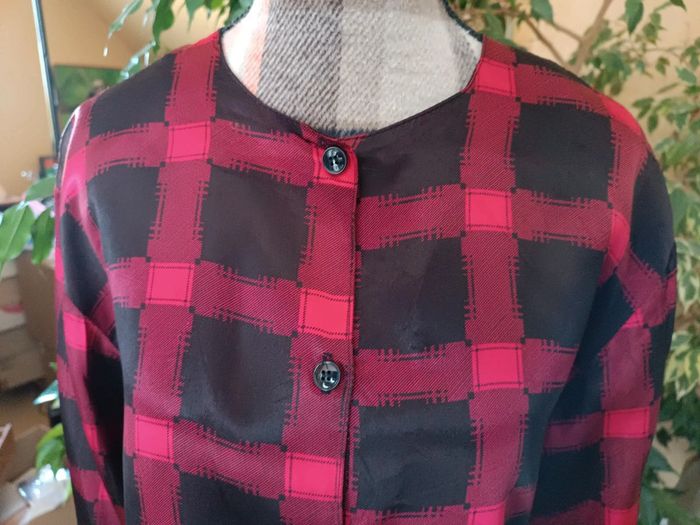 Chemisier à carreaux rouge et noir - photo numéro 2