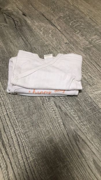 Lot 2 bodies + 1 T-shirt ML croisé - 1 mois
