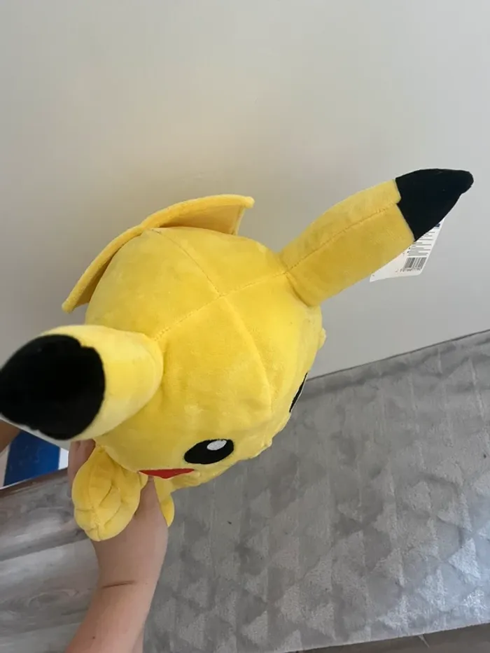 Peluche Pikachu - photo numéro 3