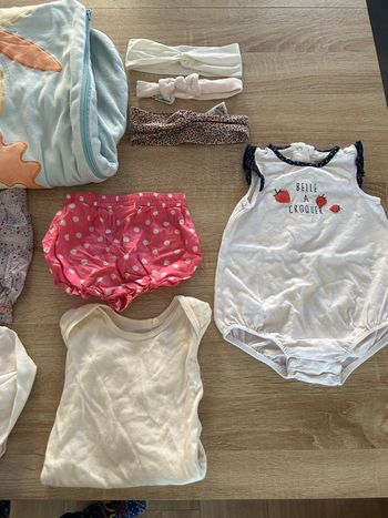 Lots de vêtements 9-12 mois
