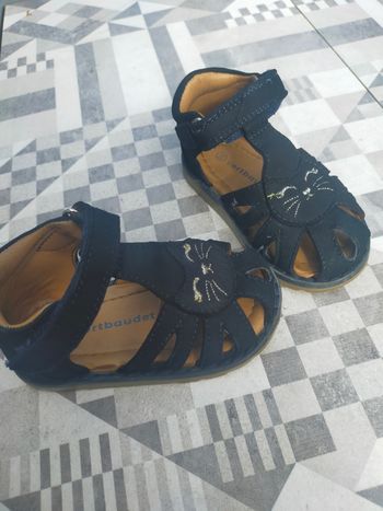 Sandalettes cuir taille 20