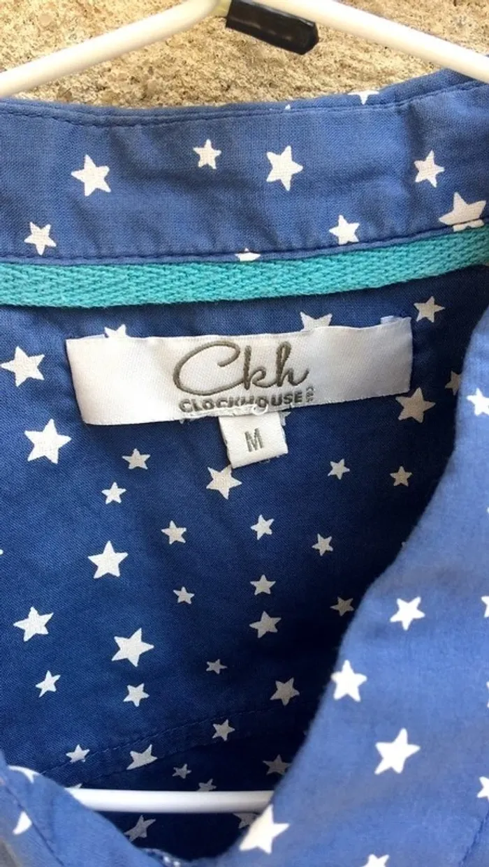 Clockhouse - Haut débardeur style chemise bleu foncé marine denim à étoiles motif blanc noué - photo numéro 5
