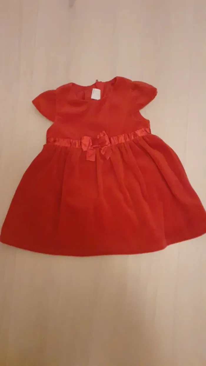 Robe en velours rouge - photo numéro 9