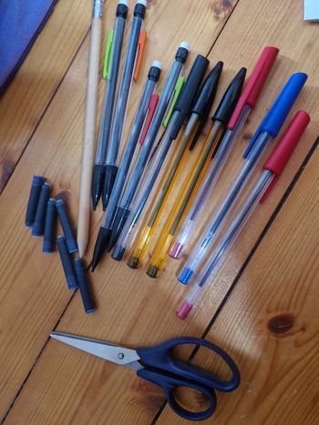 Lot de crayons