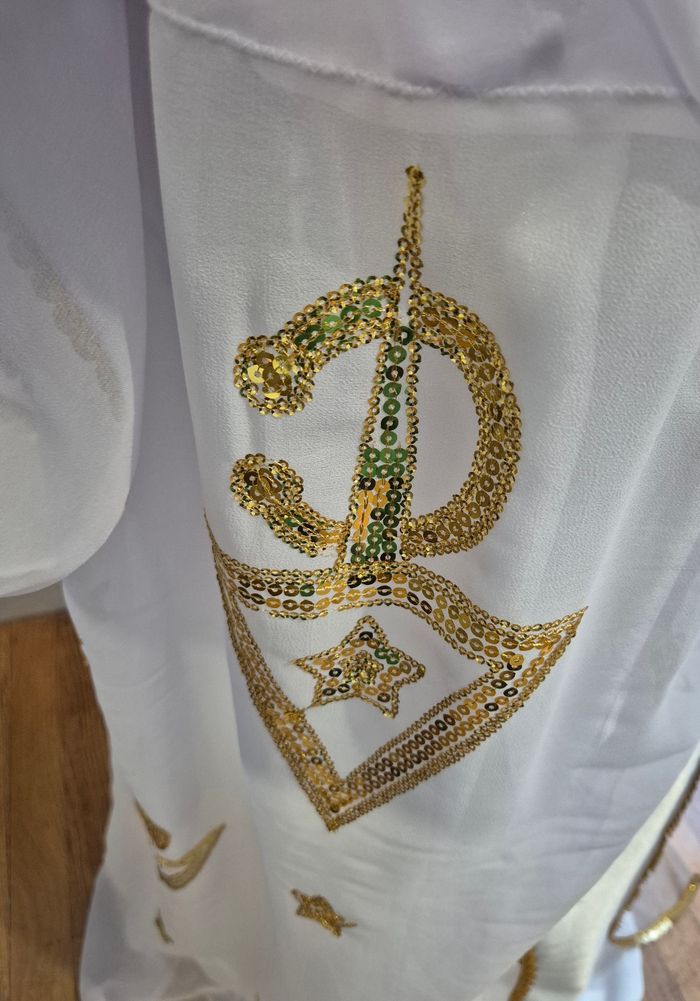 Melhfa chaoui tenue traditionnelle algérienne blanche avec motif amazigh fibule taille unique - photo numéro 8